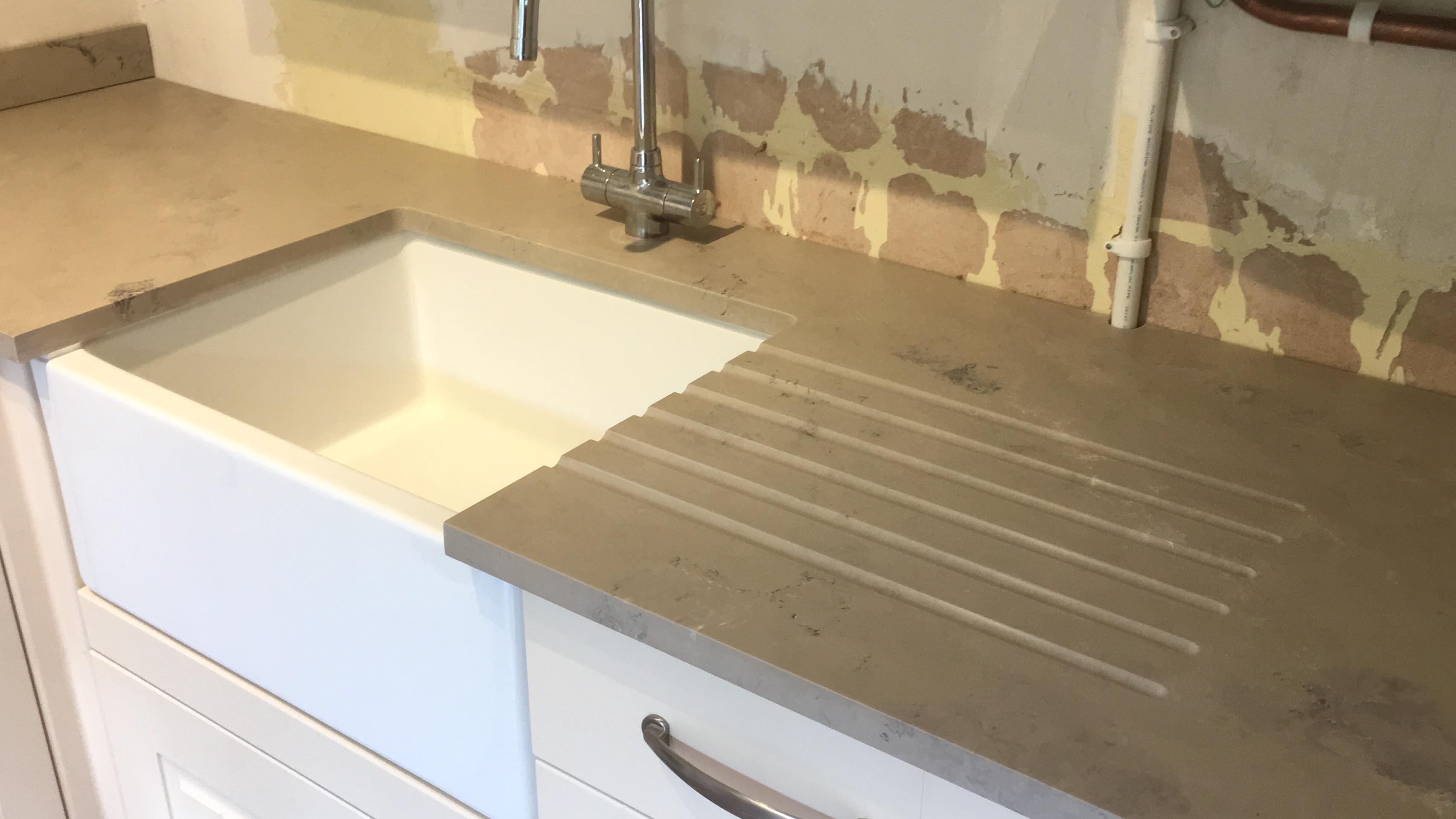 Midland Worktop Fitters Drainage grooves